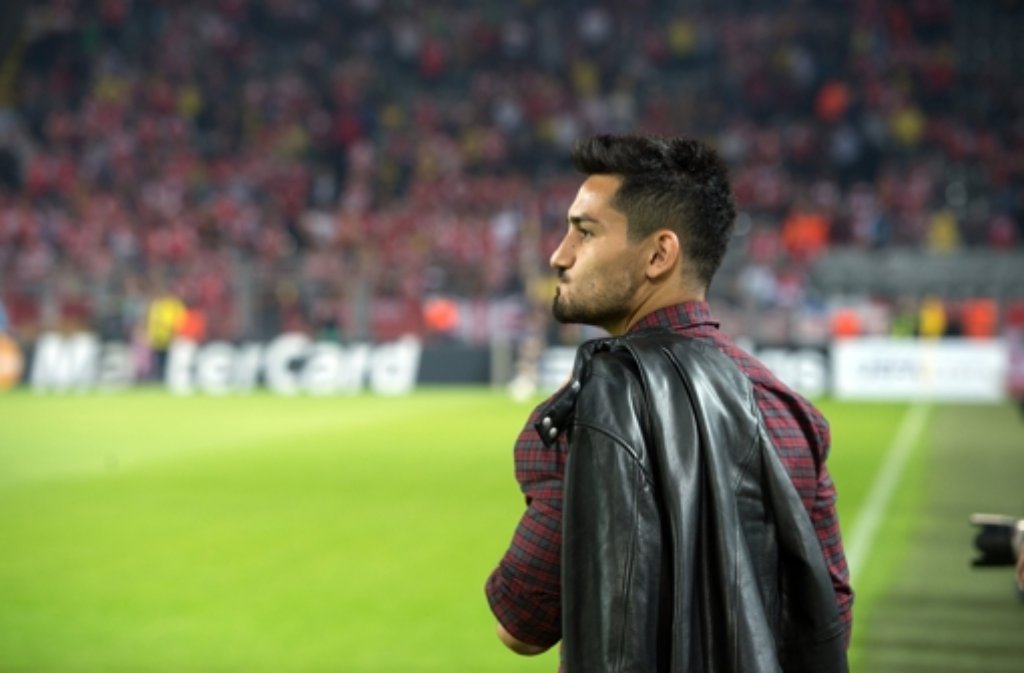 Am 19. Juni 2014 musste sich Dortmund-Star Ilkay Gündogan einer Rückenoperation unterziehen. Er befindet sich momentan im Aufbautraining.