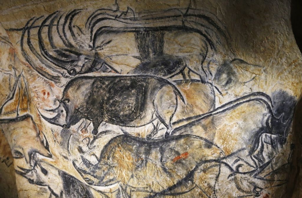 Nachbildung der Höhlenmalereien in der „Caverne du pont d’arc“, Chauvet-Höhle nahe dem Ort Vallon-Pont-D’arc in Südfrankreich.