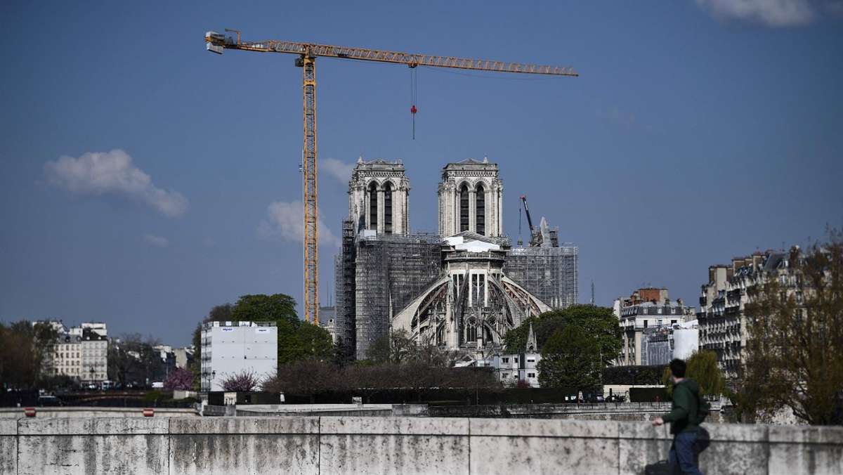 Nach Brand in Pariser Kathedrale: Notre-Dame soll bis 2024 wiederaufgebaut werden