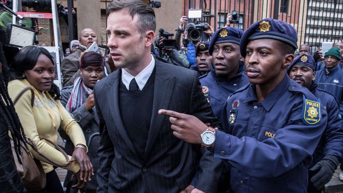 Spitzensportler nach Mord an Freundin: Oscar Pistorius kommt auf Bewährung frei
