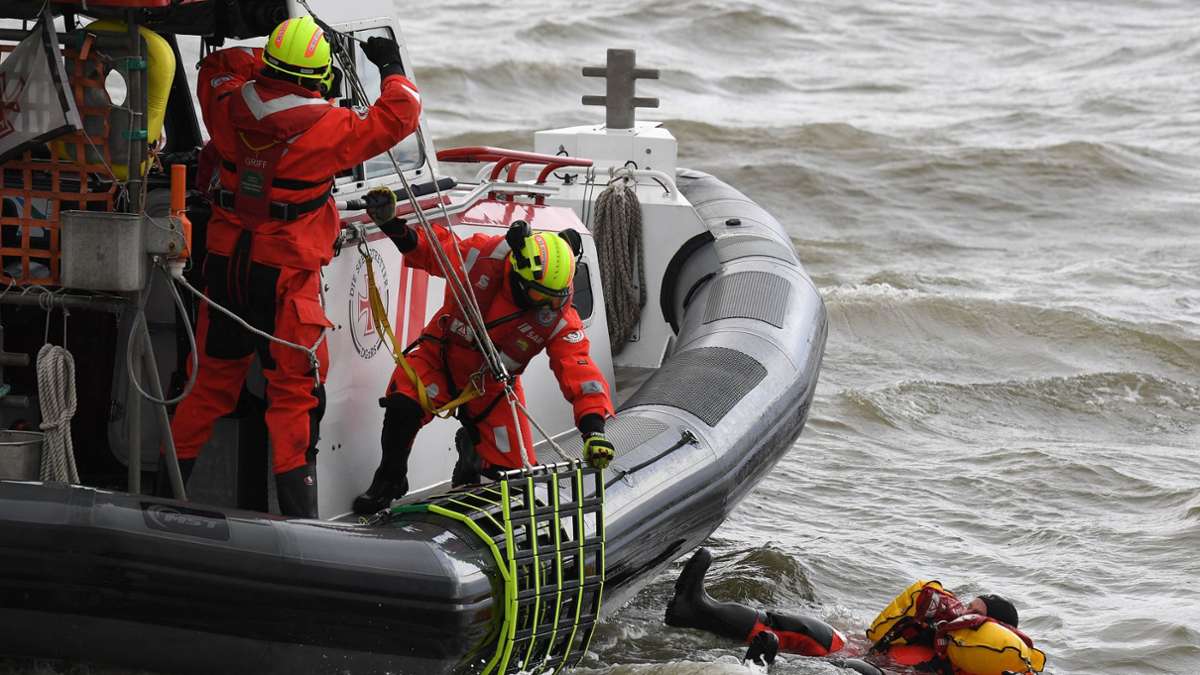 Frachter-Kollision bei Helgoland: Vier Seeleute vermisst, einer tot