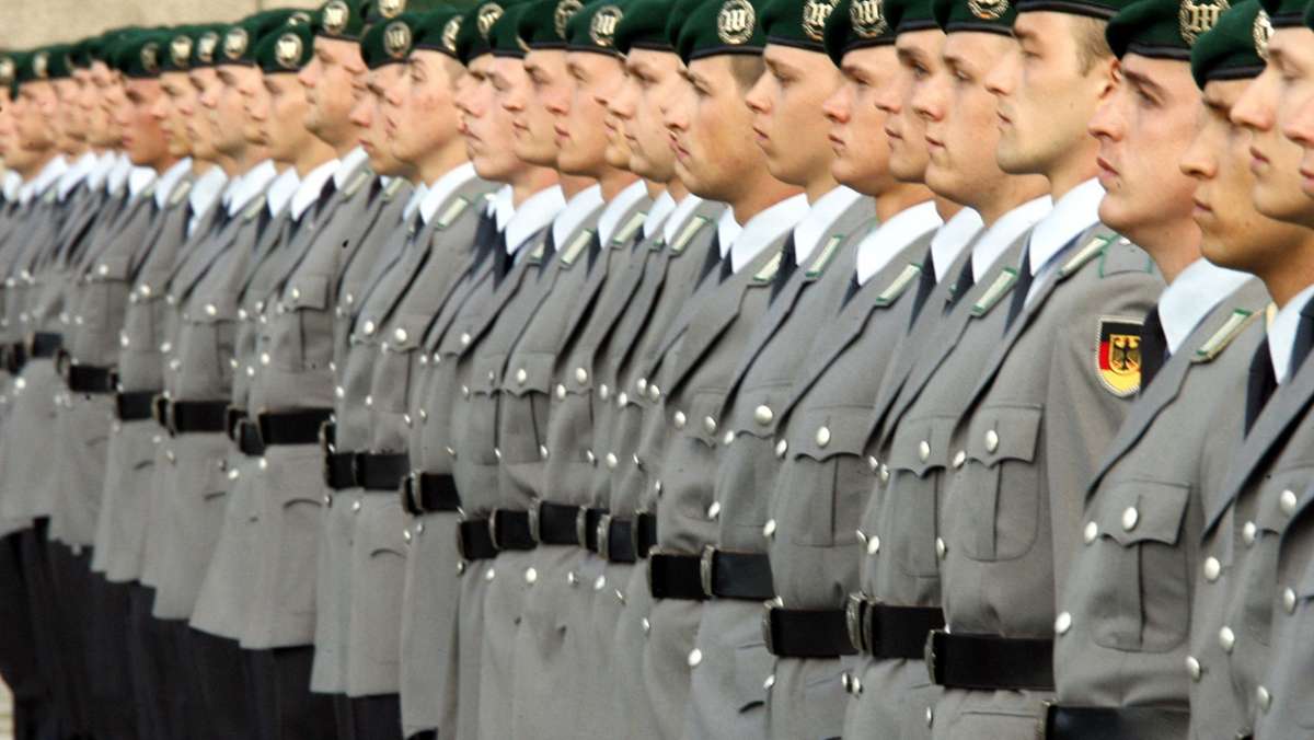 CDU will „Deutschlandjahr“: Debatte über Rückkehr zur Wehrpflicht - Neuer Dienst in Bundeswehr