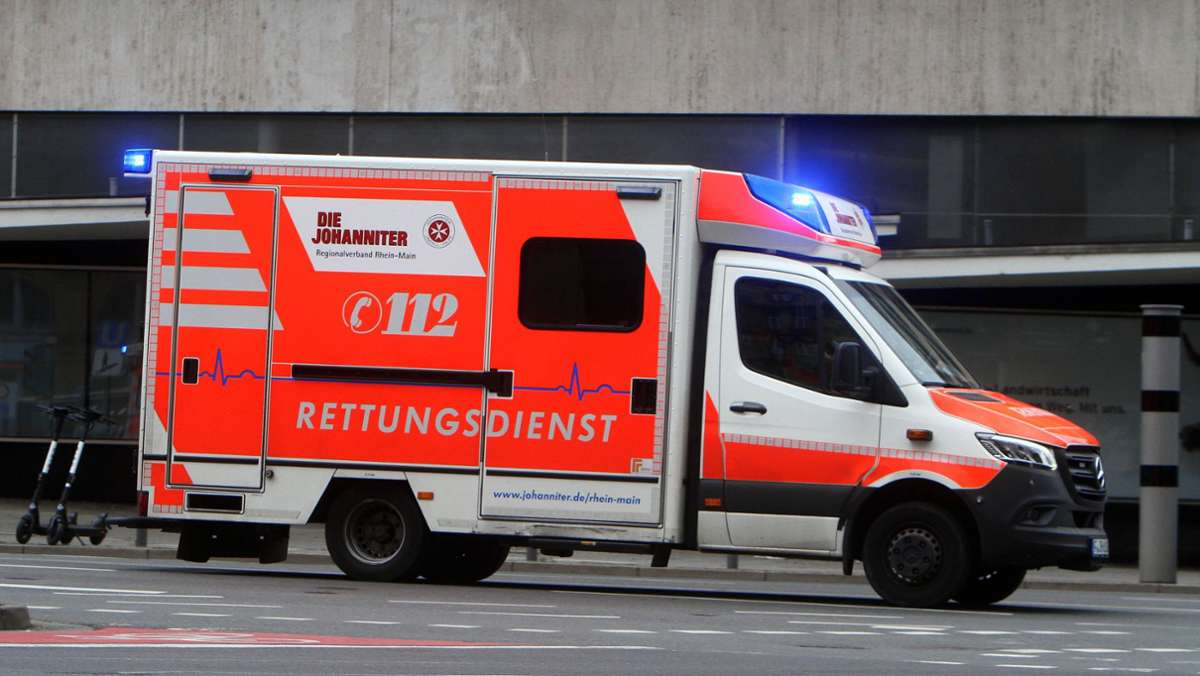  Bei einem Sturz verletzte sich ein 32-Jähriger Rollerfahrer bei Leinfelden-Echterdingen schwer. 