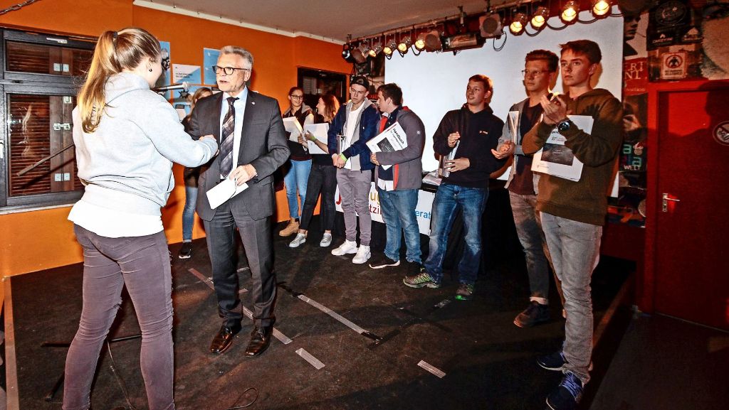 Neuer Jugendgemeinderat Ditzingen: Bei der Wahlparty kommt einer ganz groß raus