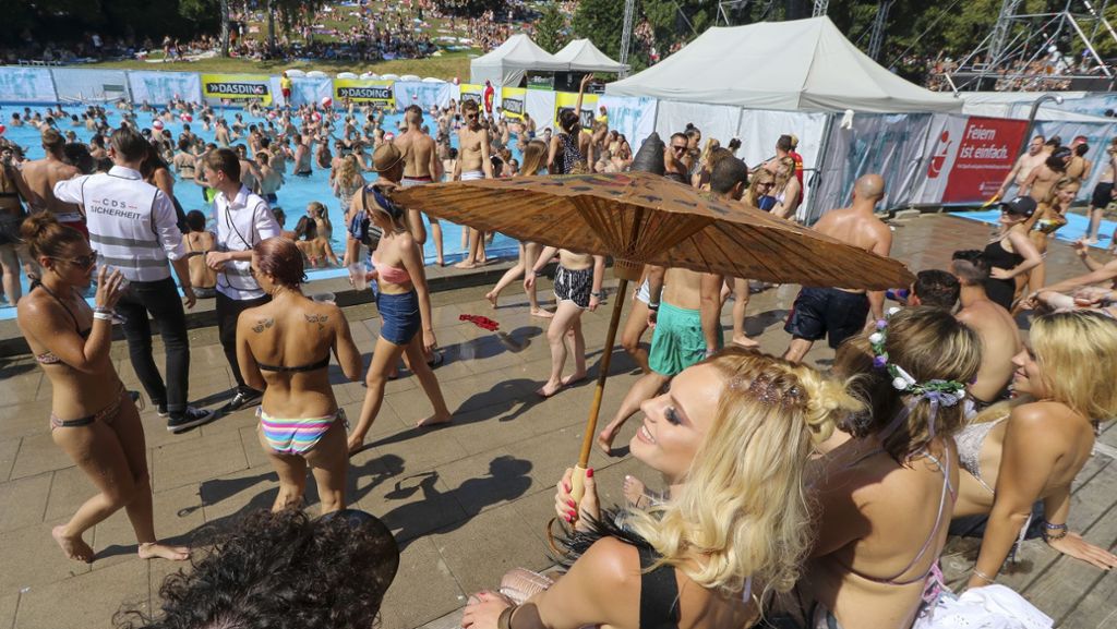 „Wet Open Air“-Festival in Gärtringen: Und das ganze Freibad tanzt