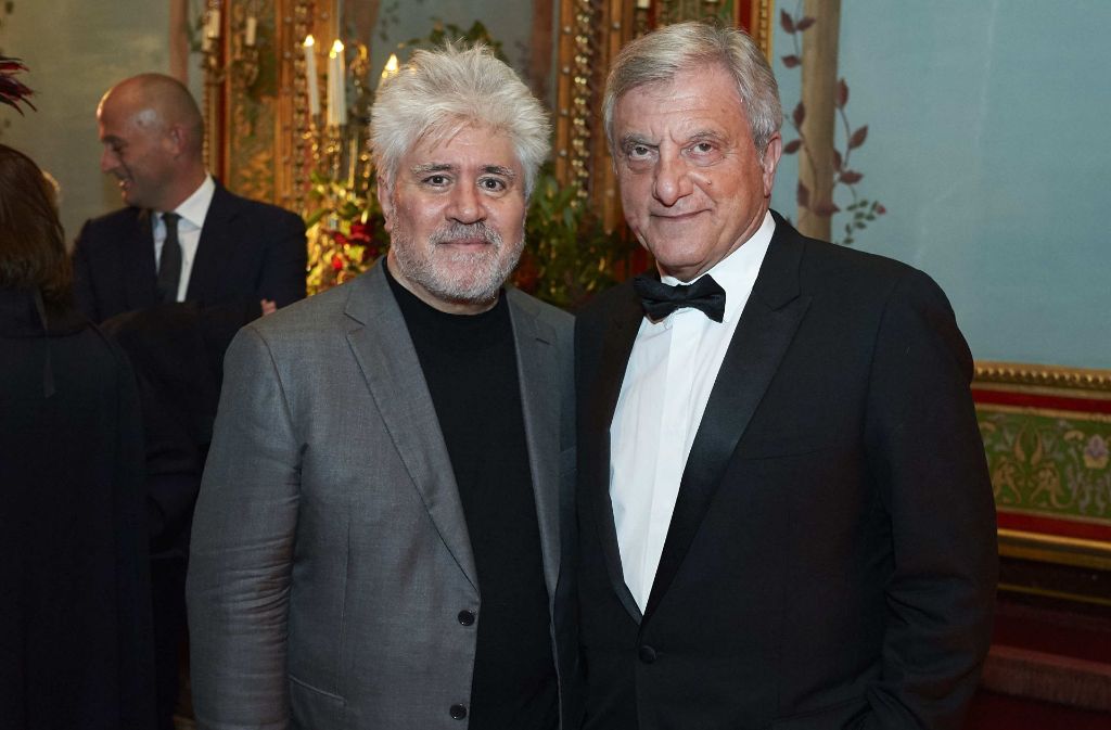 Regisseur und Oscar-Gewinner Pedro Almodovar (links) mit Dior-CEO Sidney Toledano.