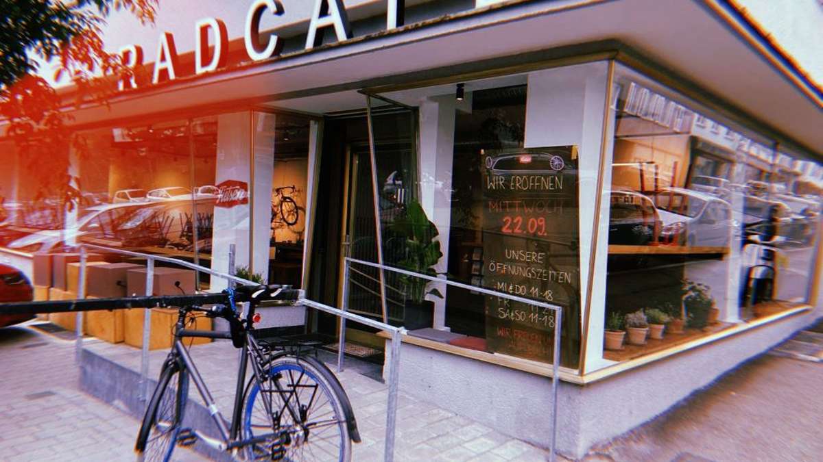 Radsport-Fans aufgepasst: Im Westen eröffnet mit dem Fietsen Stuttgarts erstes Rad-Café. Doch dort wird nicht nur repariert und über Fahrräder philosophiert - wir waren schon vor Ort und haben uns für euch umgeschaut.