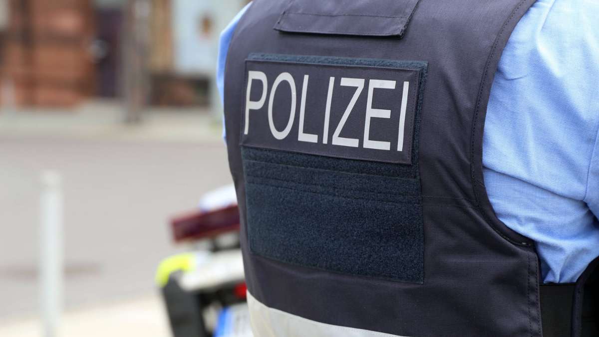 Vorfall in Vaihingen an der Enz: 34-Jähriger greift Polizisten an