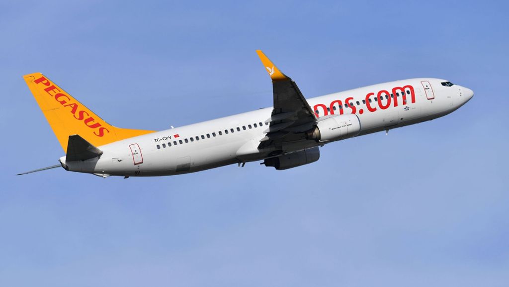 Airline Pegasus: Flugzeug wird in Düsseldorf nach Landung evakuiert