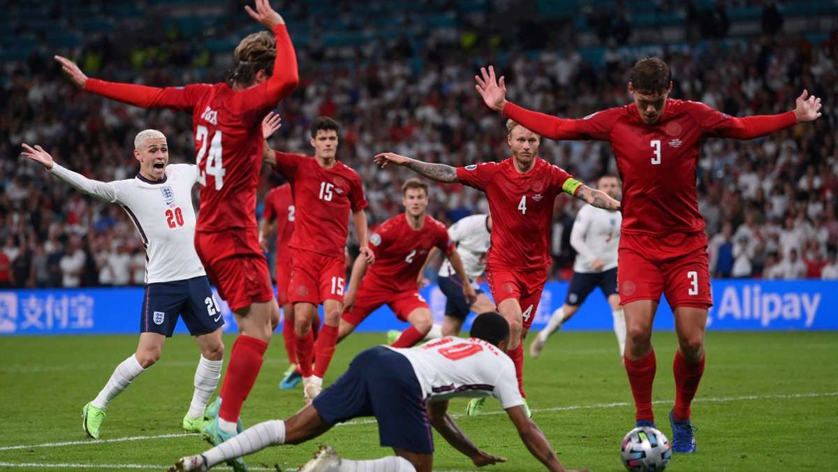 Twitter-Reaktionen zum Halbfinale EM 2021: „Dänemark fliegt wegen einem Witz raus“