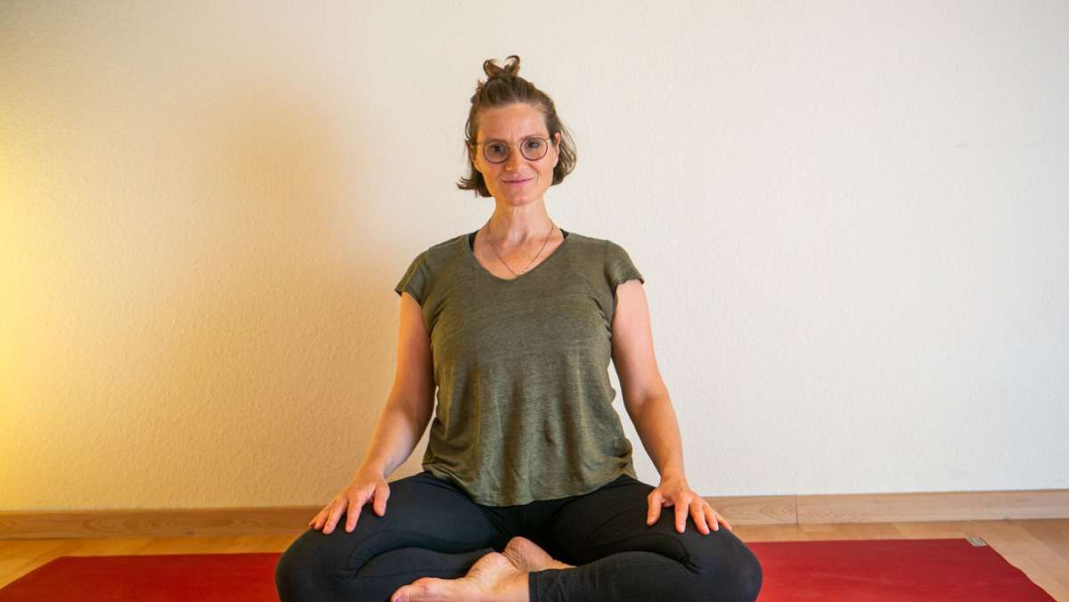  Isabel Hausser ist begeistert von Yoga, weil es hilft, innere Ruhe zu finden und zugleich etwas gegen Stress und für die Gesundheit zu tun. 