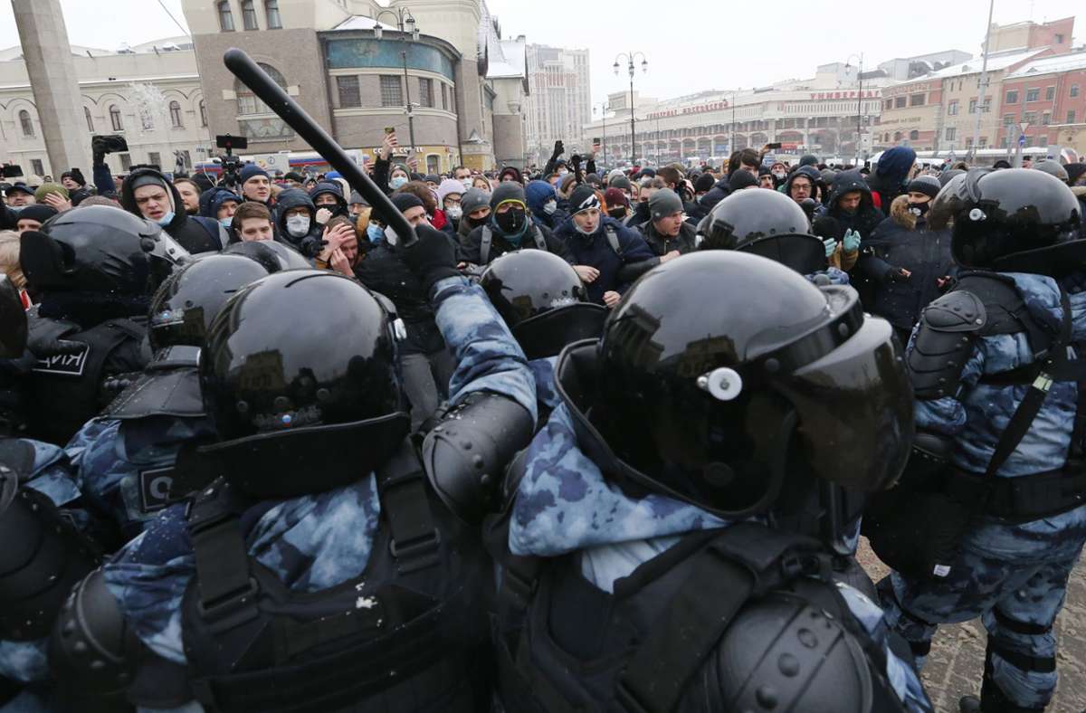 Bei den Protesten gegen die Inhaftierung des Kremlgegners Alexej Nawalny  waren Tausende Menschen in Haft gekommen. (Archivbild) Foto: dpa/Alexander Zemlianichenko