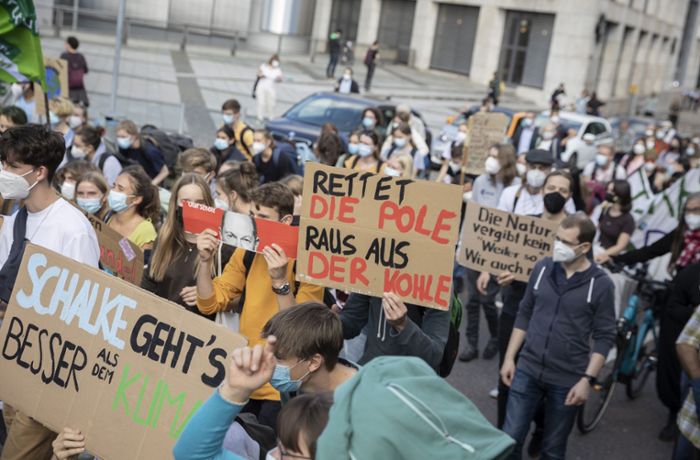 Fridays for Future in Stuttgart: Alt und Jung demonstrieren gemeinsam für den Klimaschutz