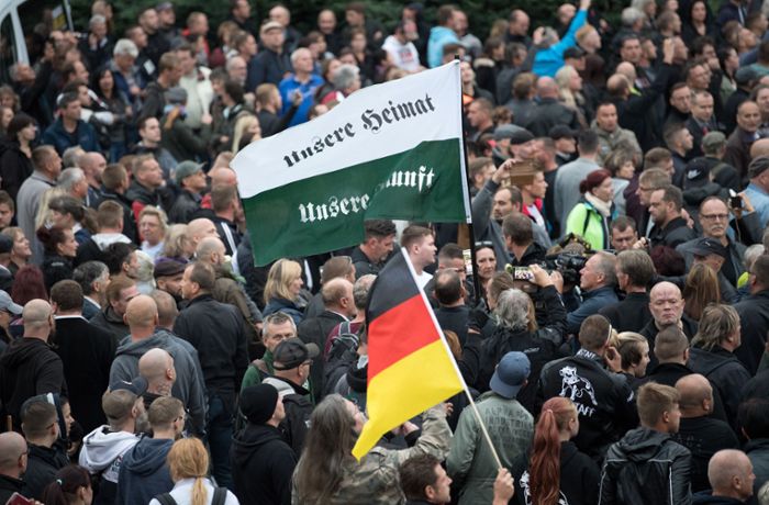 Urteil in Sachsen: Bei Pegida  zusammengefunden  – Haftstrafen gegen Rechtsextreme