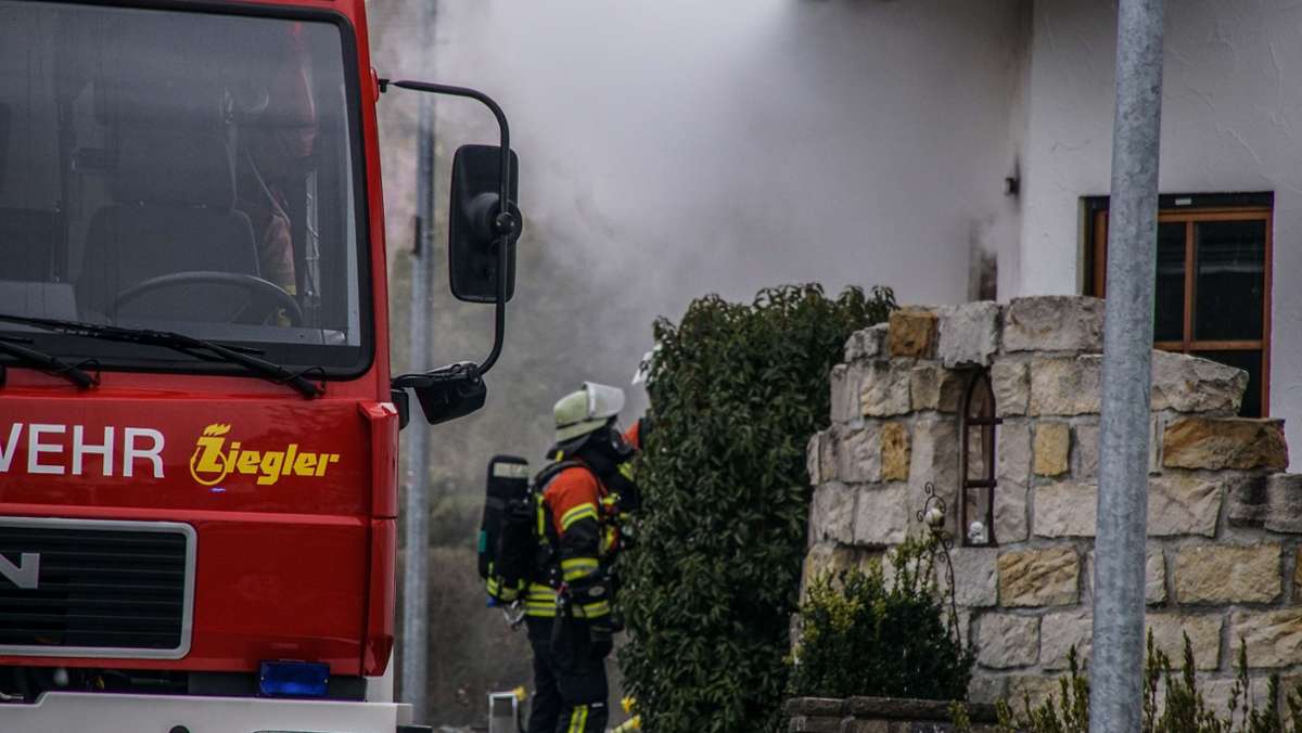 Brand in Gültstein: Feuer bricht wohl im Kellerraum aus