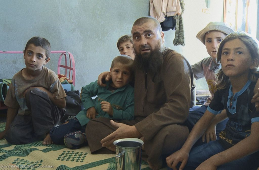 Abu Osama im Kreis seiner Kinder