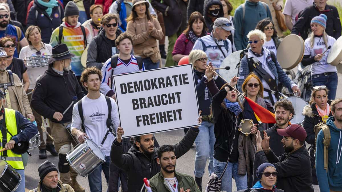 Nach  Corona-Demo  in Stuttgart: Nopper und Maier müssen  sich dem Rat erklären
