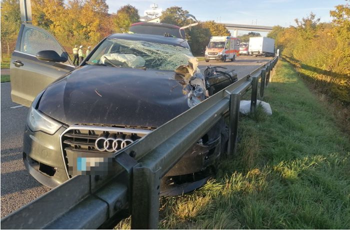 29-jähriger Audi-Fahrer nach Unfall mit Laster gestorben