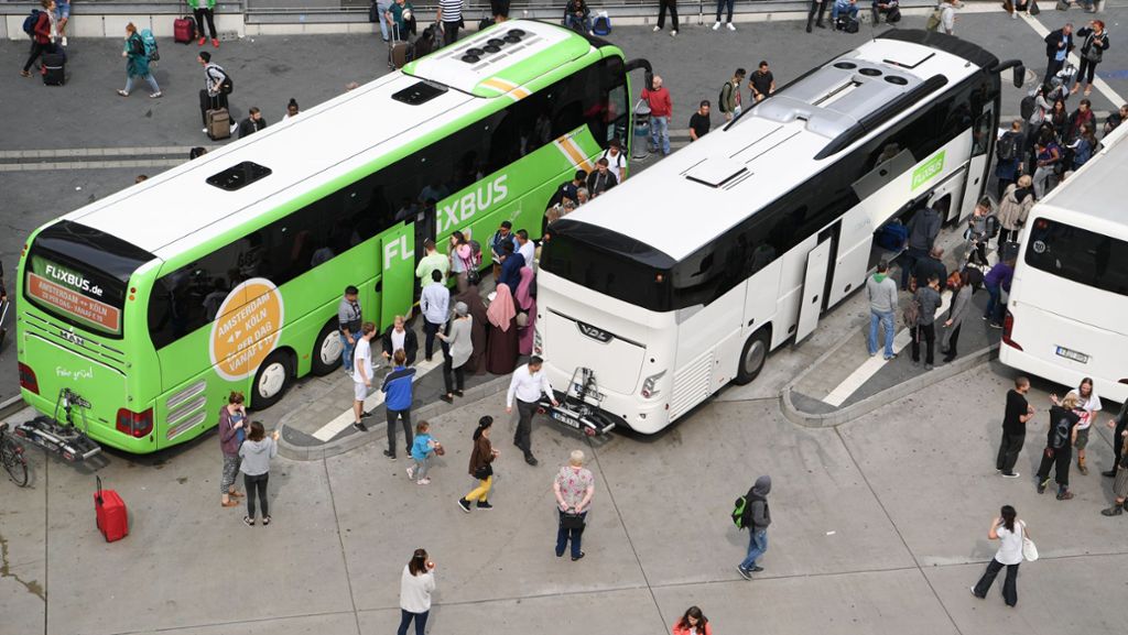  Flixbus bekommt einen weiteren Konkurrenten: Das französische Unternehmen Blablacar ist am Dienstag in Deutschland mit einem eigenen Fernbusangebot gestartet. 