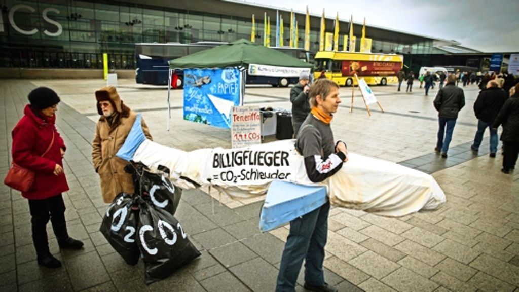 Touristikmesse CMT: Umweltschützer raten von Flugreisen ab