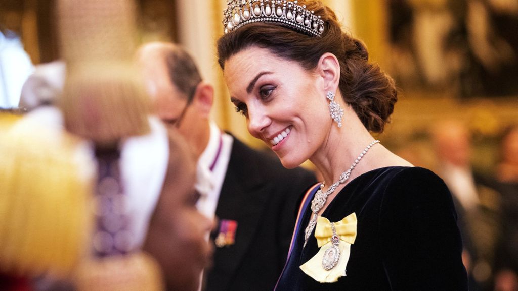 Empfang im Buckingham Palace: Was es mit Herzogin Kates Schmuckstücken auf sich hat