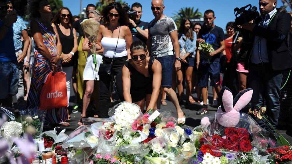 Terror in Frankreich: Mehr als 80 Tote – Deutsche vermisst