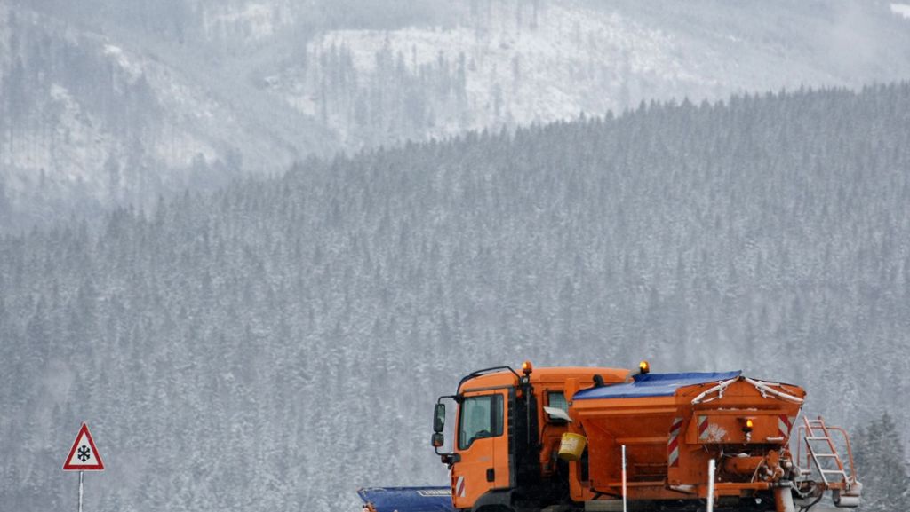 Schwarzwald: Junge in Schneehaufen verschüttet