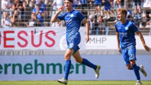 News zu den Stuttgarter Kickers: Aufstellung ist da – so starten die Blauen ins Spiel in Walldorf