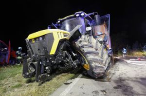 25-Jährige stirbt bei Frontalzusammenstoß mit Traktor