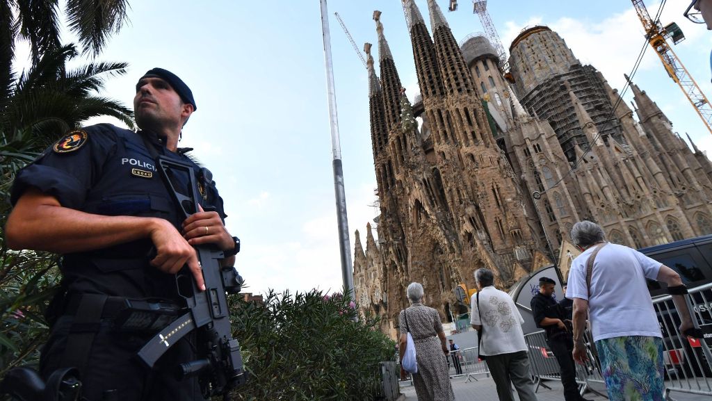 Newsblog zum Terror in Spanien: Trauerfeier beginnt in Sagrada Familia