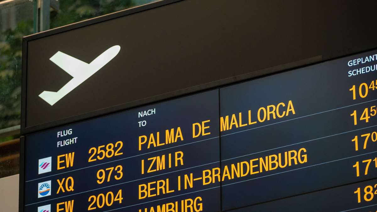 Erster Flieger zur Urlaubsinsel gestartet: Das sagen Mallorca-Reisende am Stuttgarter Flughafen