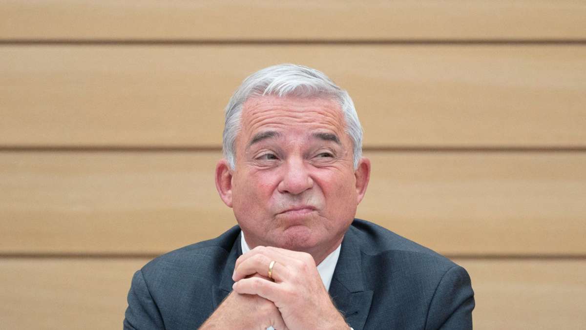 Umfrage zur Landespolitik: FDP: „Gegen Thomas Strobl ist Armin Laschet ein wahres Zugpferd“