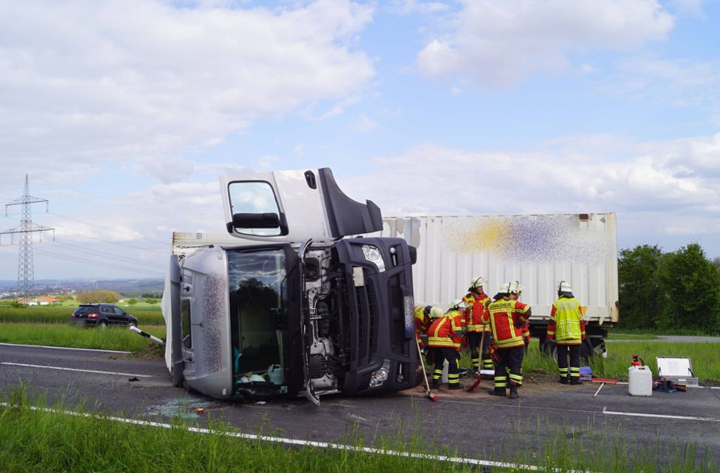 Der Fahrer des Lastwagens kam zum Glück unverletzt davon Foto: 7aktuell.de/F. Hessenauer