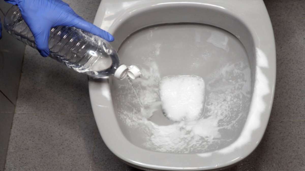 Toilette reinigen + Urinstein entfernen (nur 3 Hausmittel)