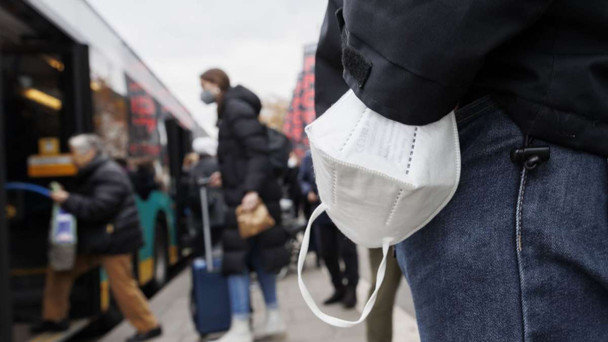 In Bussen und Bahnen: Bayern schafft Maskenpflicht ab