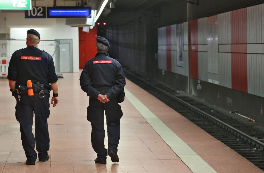 18. Oktober: Der bundesweite Lokführerstreik stellt auch Fahrgäste in Stuttgart und der Region auf eine harte Probe. Die S-Bahnen in Stuttgart bleiben am Wochenende für 24 Stunden in den Depots. Hier geht es zum Artikel von damals.