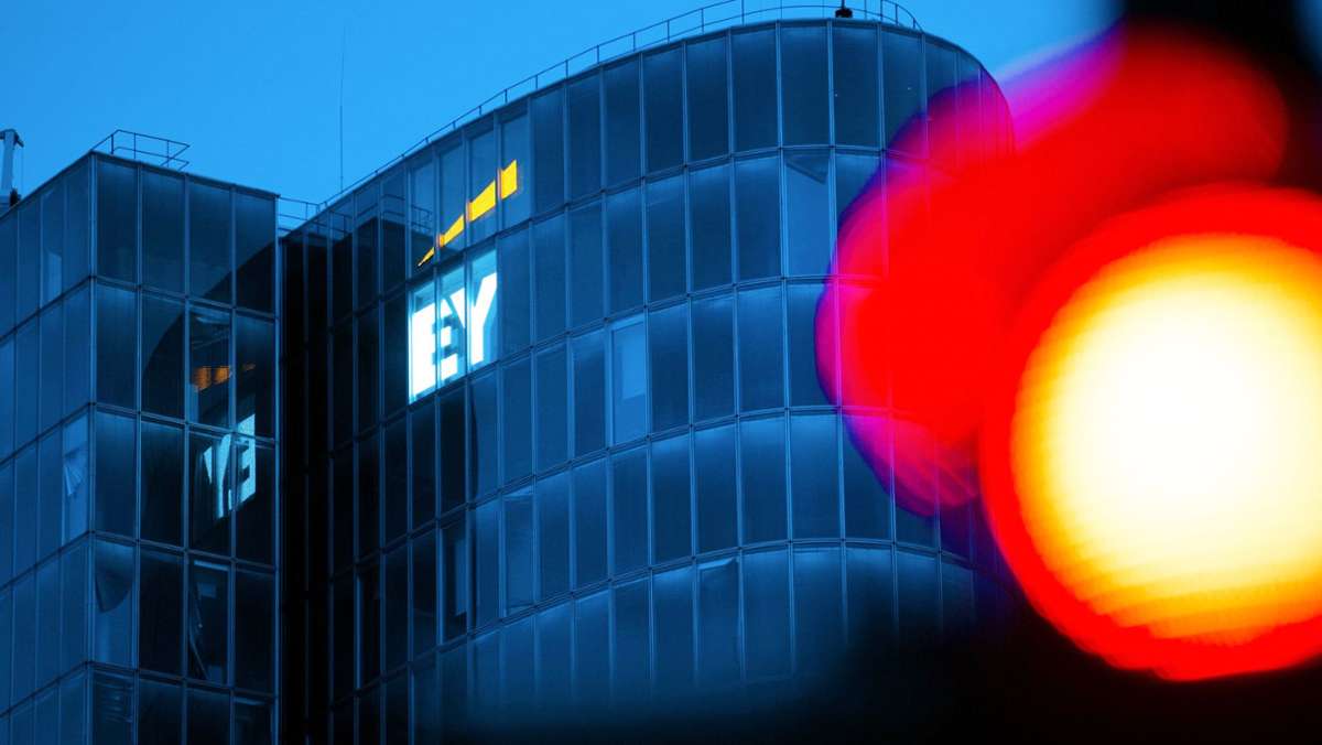 Falsche Beratung bei „Cum-Ex“-Geschäften?: Klage gegen Wirtschaftsprüfer EY auf 195 Millionen Euro Schadenersatz