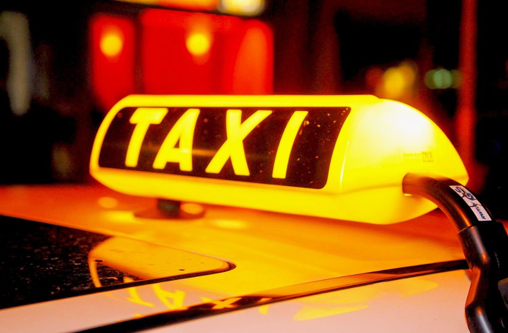 In München gibt es ab März sogenannte Nacht-Taxis für Frauen. Foto: dpa/Felix Hörhager