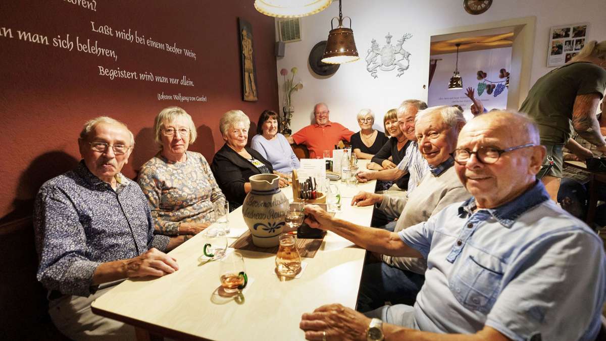 Weinkultur in Stuttgart: In der Besenwirtschaft rücken die Gäste zusammen
