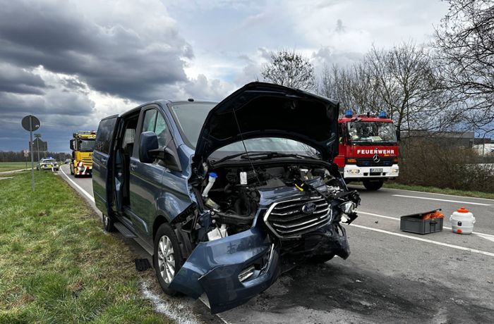 Verkehrsunfall im Kreis Göppingen: Mehrere Verletzte bei Frontalzusammenstoß auf B297
