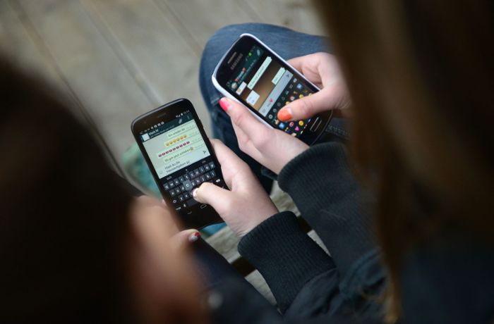 Schüler tauschen Kinderpornos: Wie Eltern die Handys ihrer Kinder kontrollieren können