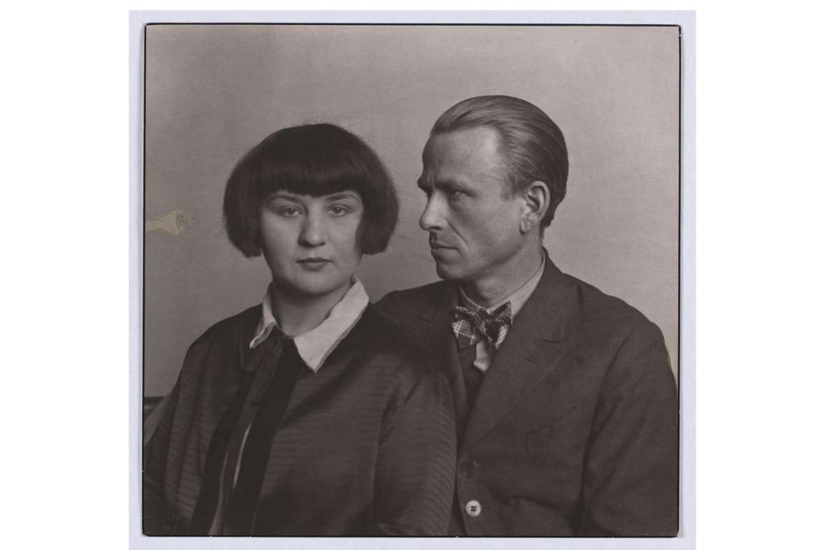 Porträts kommen in Mode. Von gewöhnlichen Leuten und von Prominenten. August Sander: „Malerehepaar (Martha und Otto Dix)“, 1925/26.