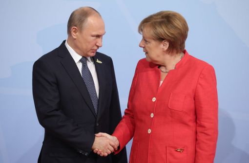 Merkel und Putin sprechen über internationale Krisen