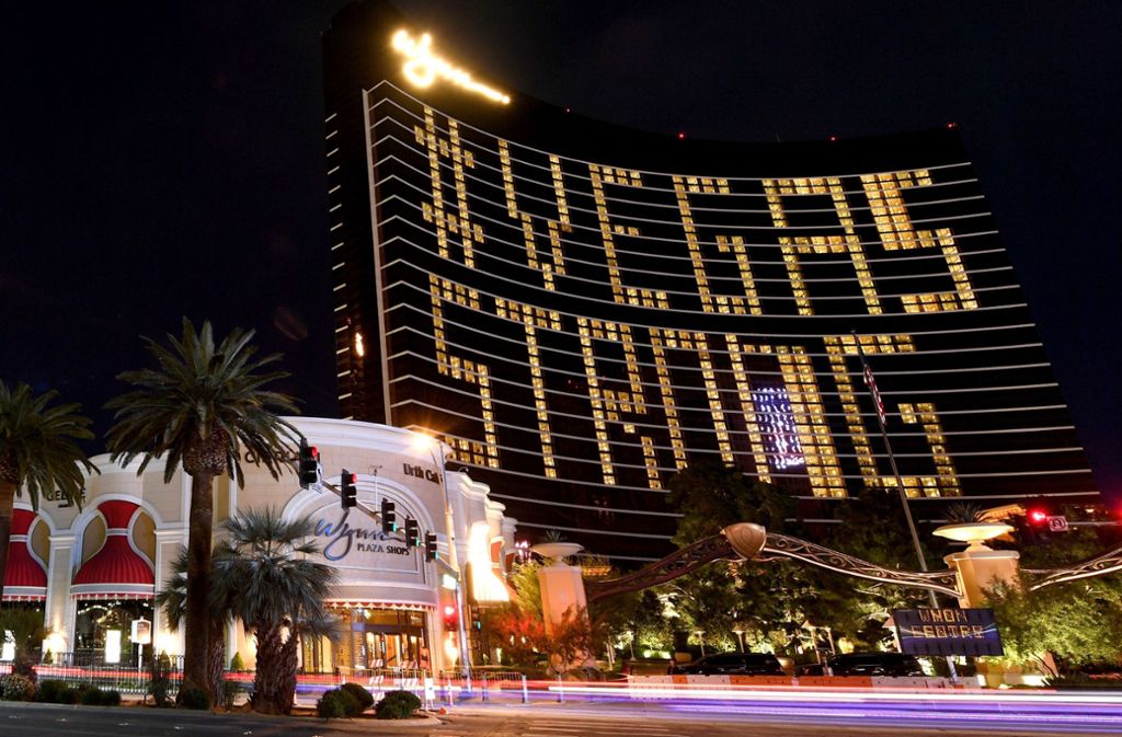 Mit dem Hashtag #Vegasstrong wollen die Hotelbetreiber den Bewohnern von Las Vegas Hoffnung machen. Die meisten der Einheimischen leben vom Tourismus und bangen um ihre Jobs.