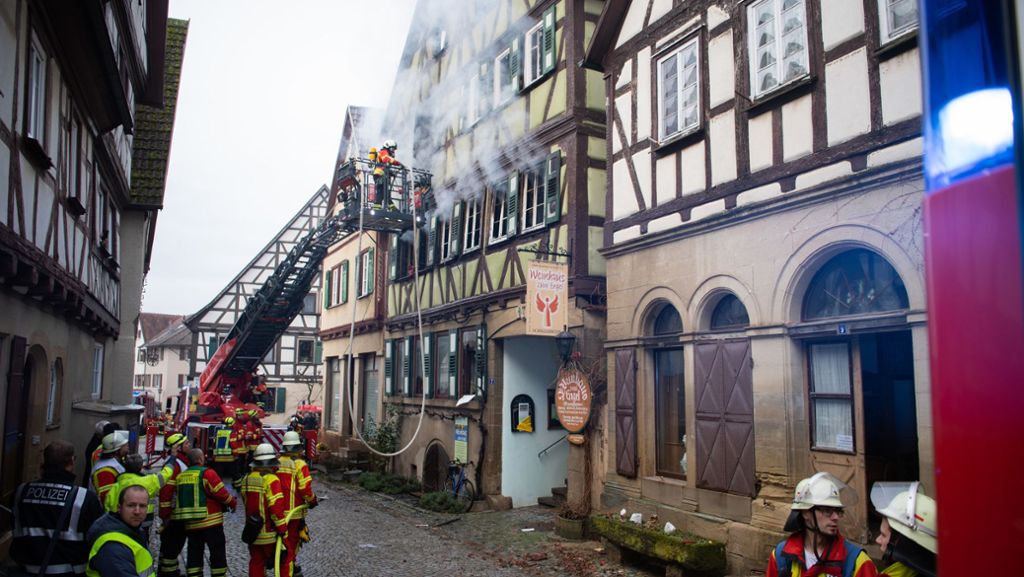 Neudenau im Kreis Heilbronn: Zwei Leichen nach Brand in Fachwerkhaus entdeckt
