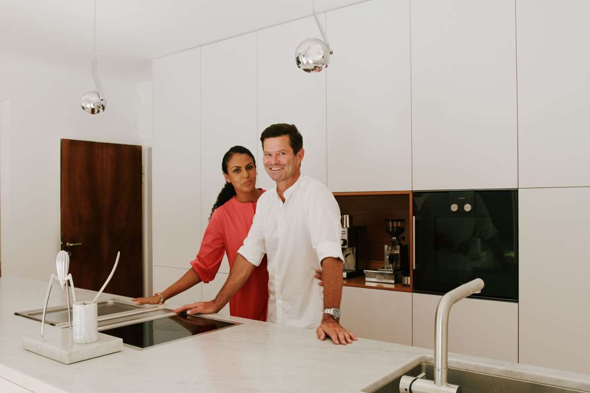 Im Stuttgarter Westen haben Emira und Max Wuppermann eine Traumwohnung mit stilvollen Design-Raritäten eingerichtet.