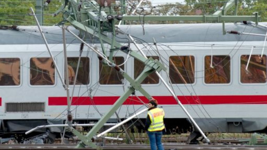 Nach IC-Entgleisung: Bahnverkehr in Stuttgart bis mindestens Montag beeinträchtigt