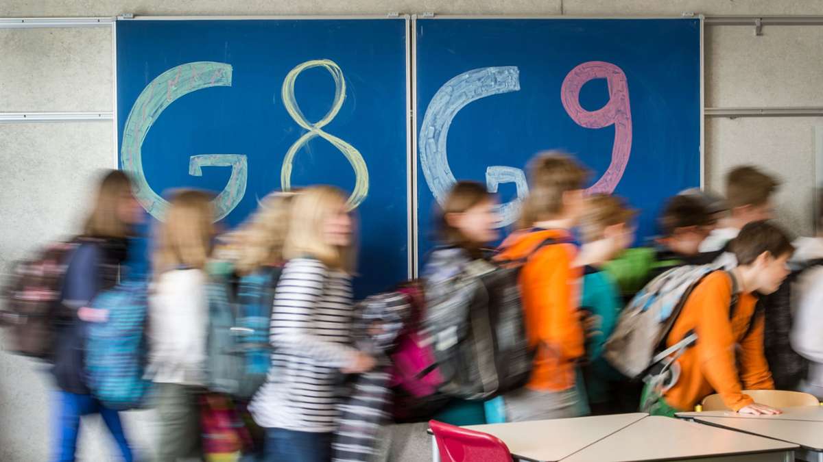 Gymnasialreform in Baden-Württemberg: Zwei Bürgervoten pochen auf  neun Jahre bis zum Abitur
