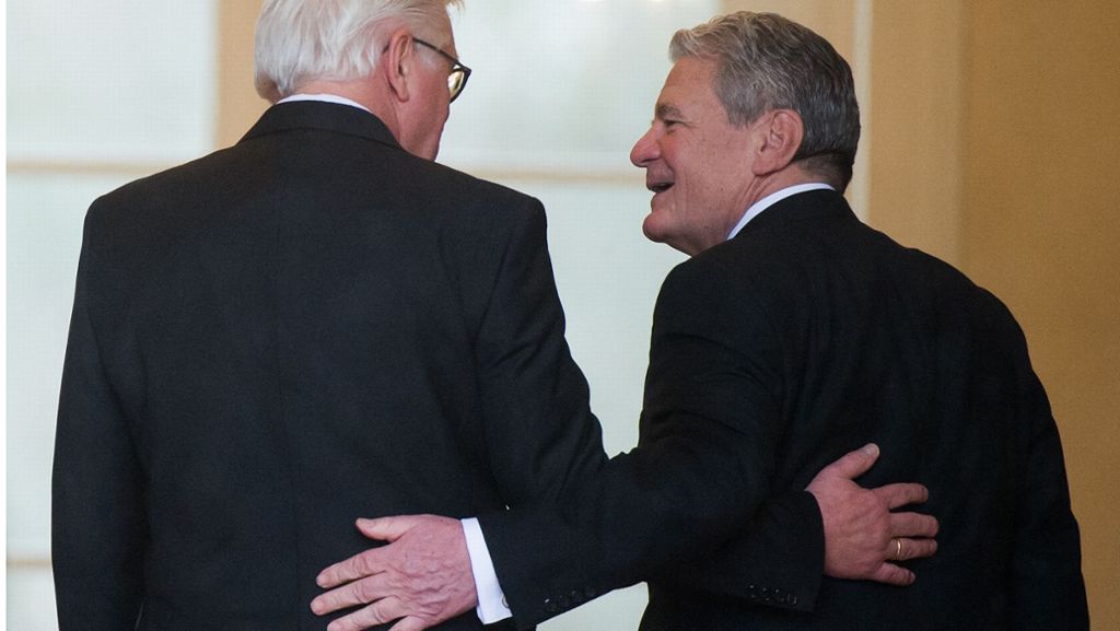 Amtsübergabe im Schloss Bellevue: Gauck trifft Steinmeier