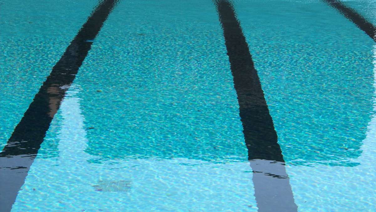 Wiesbaden: Junge stirbt nach Unfall im Schwimmunterricht